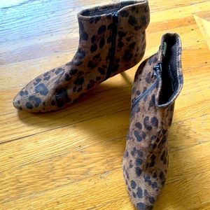 Stretch Leopard Print Boots